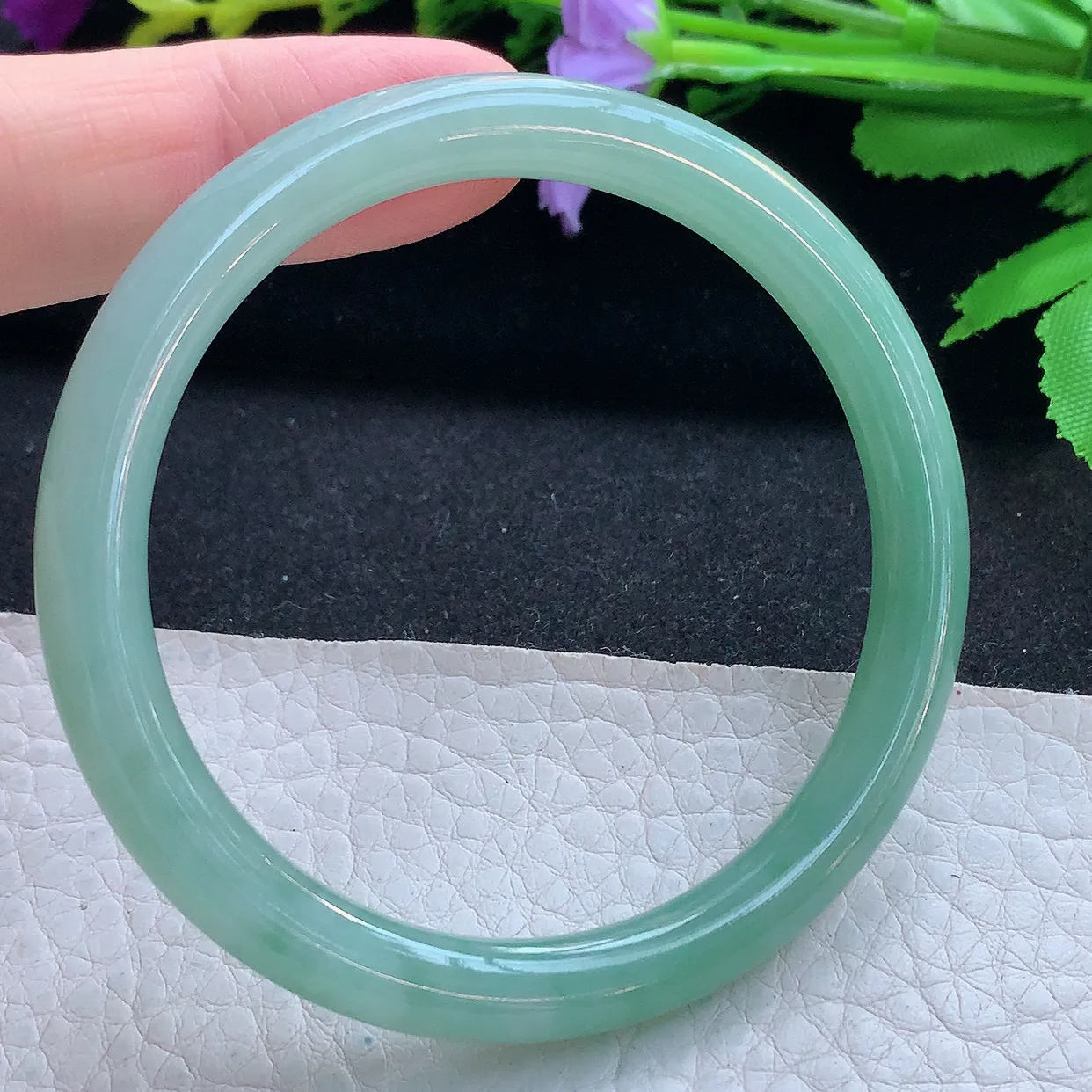 n实拍54*7*7.2美人镯 天然缅甸翡翠玉手镯晴绿秀气圆条叮当镯