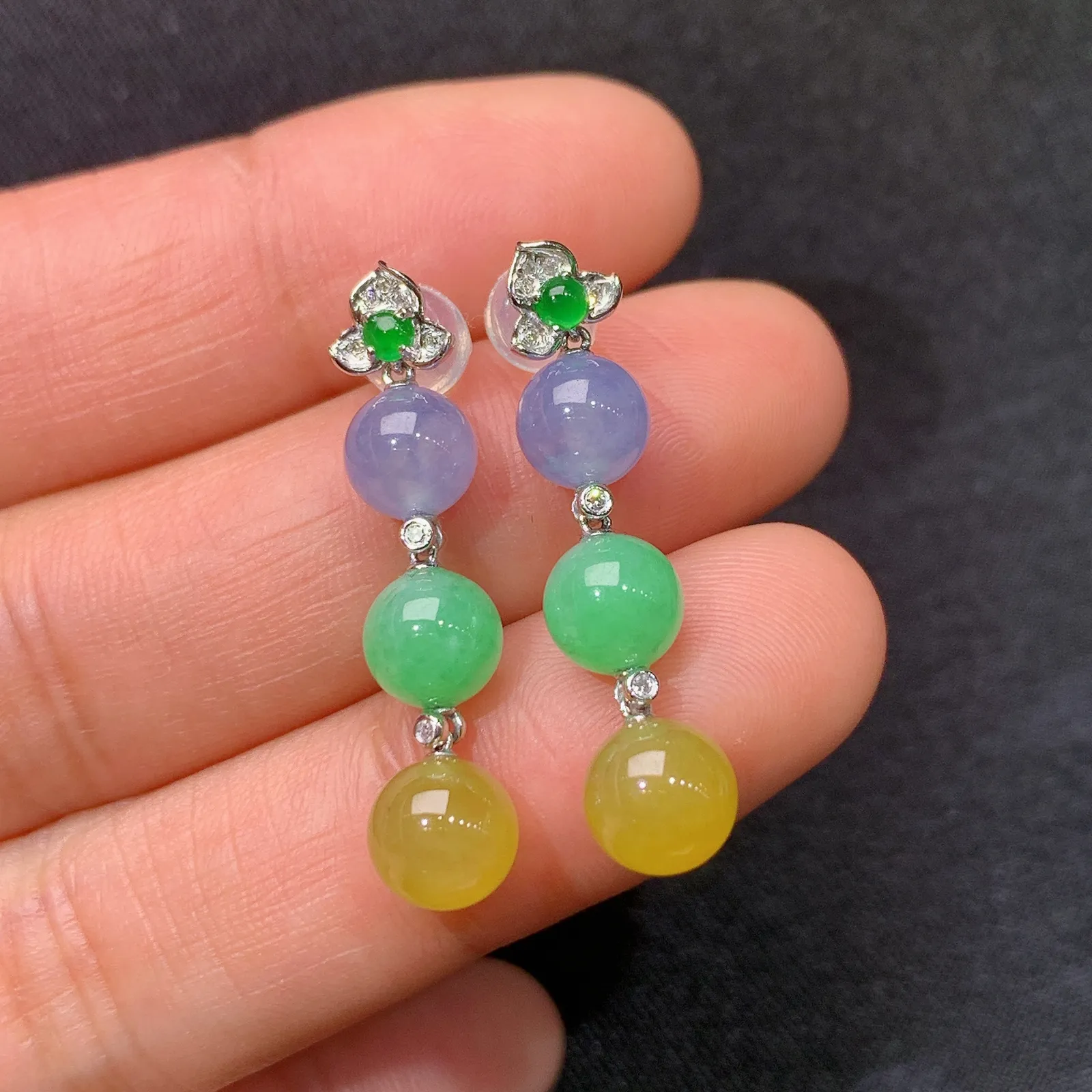 冰种三彩圆珠耳坠，18k金镶嵌，简约时尚，冰润鲜艳，种水足，Ax 直径6.3