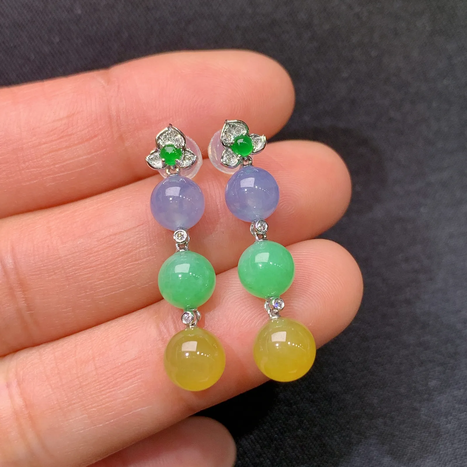 冰种三彩圆珠耳坠，18k金镶嵌，简约时尚，冰润鲜艳，种水足，Ax 直径6.3