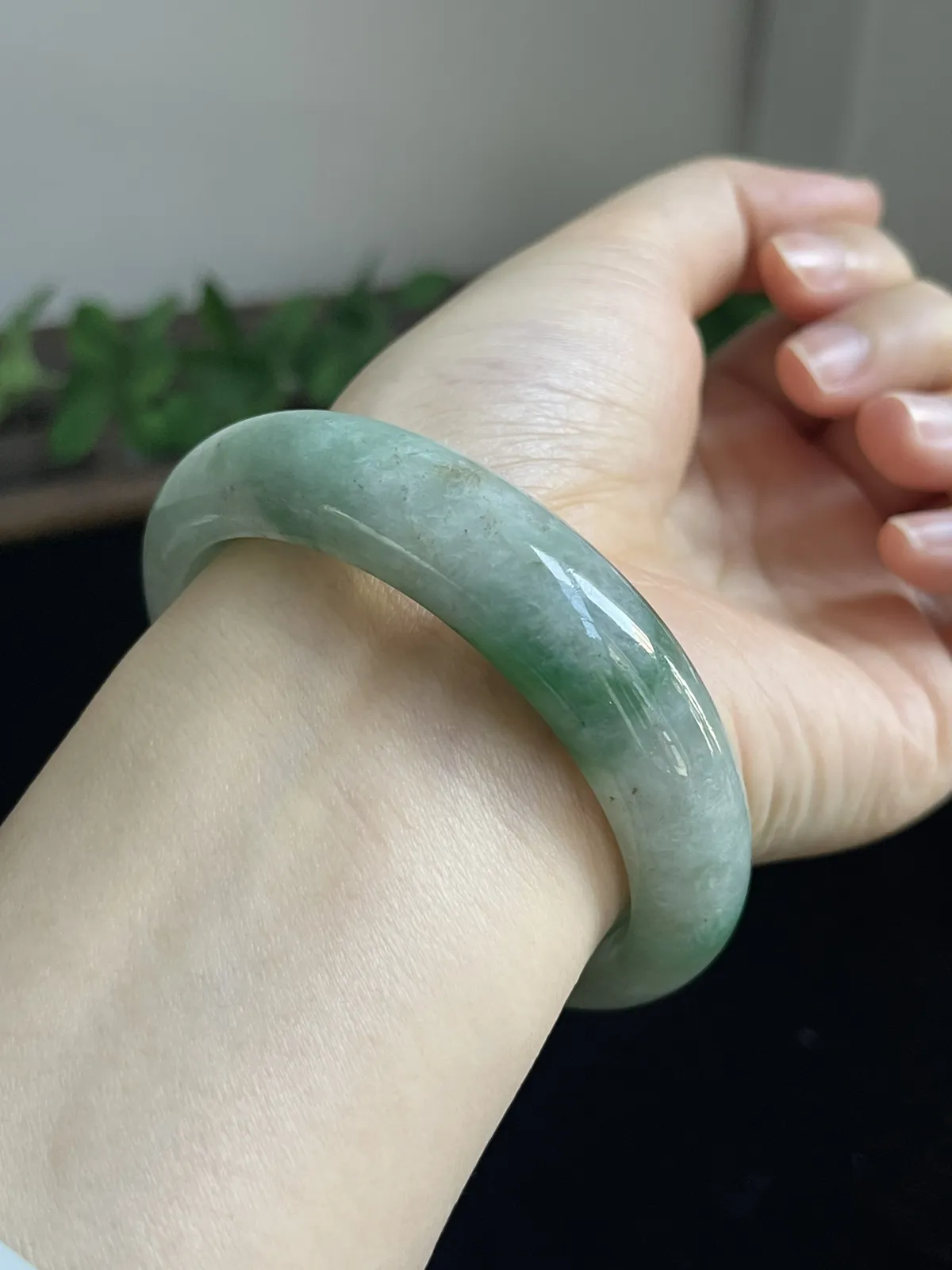 正圈57圈口，翡翠手镯