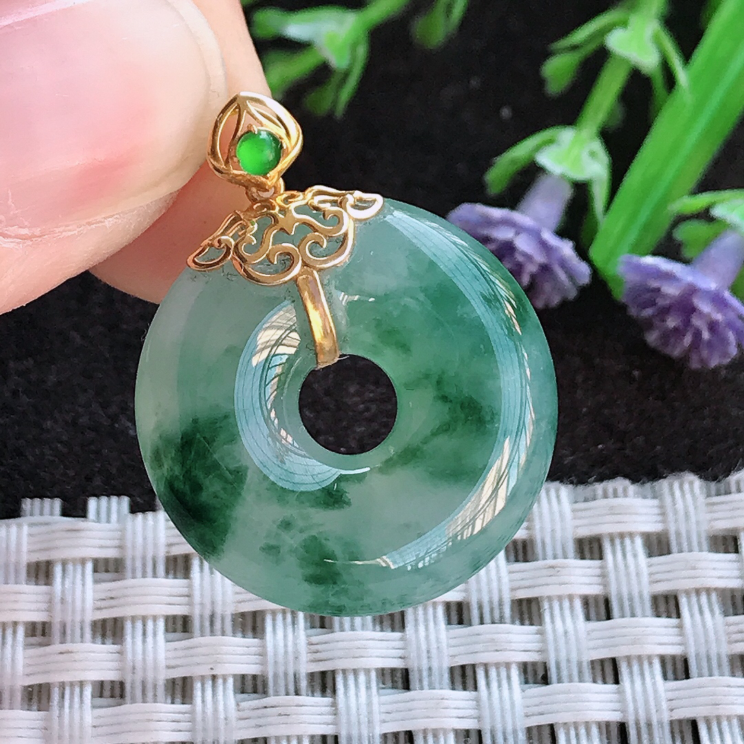 实拍A货翡翠22.8/5.8老坑18k金镶嵌冰胶飘花玉环平安扣吊坠翡翠挂件
