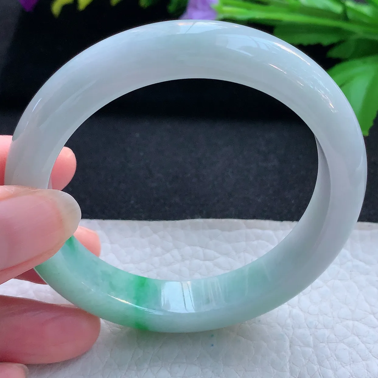 nr实拍57*13*8.6平安镯 天然缅甸翡翠玉手镯白底青宽边玉手环