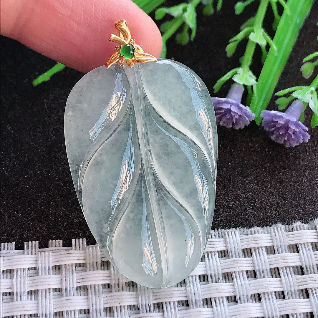 实拍A货翡翠39/26/4.2老坑18k金镶嵌冰种冰晴叶子吊坠翡翠挂件