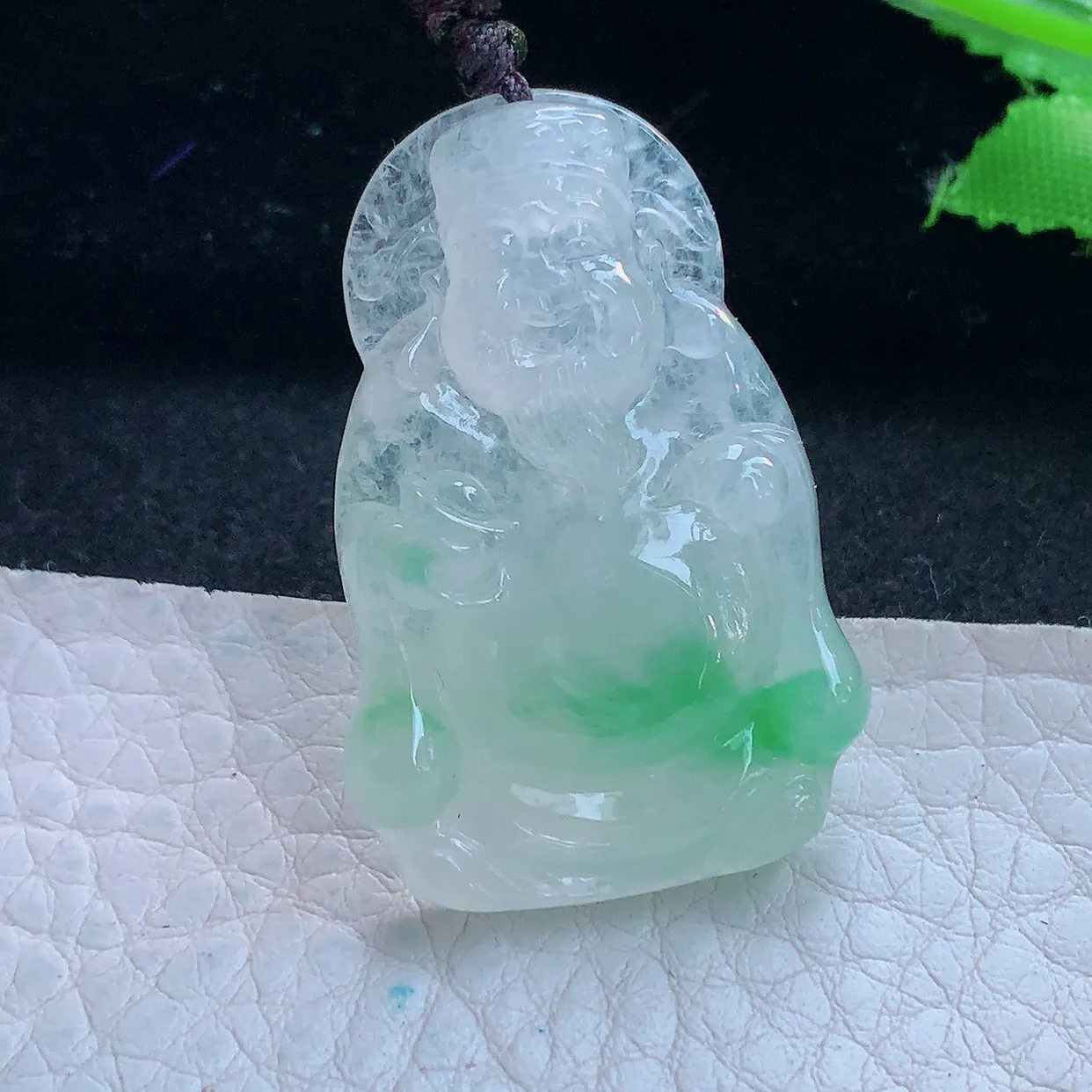 px实拍36.2*24*6.8缅甸翡翠精雕飘阳绿财神爷  财爷玉挂件 玉吊坠