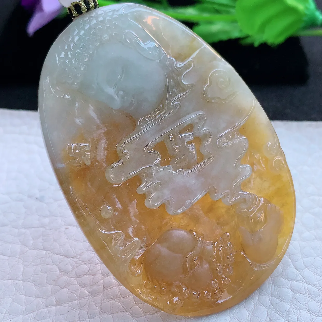 yl实拍72.3*51.2*10特色缅甸翡翠精雕冰双彩一念之间玉挂件