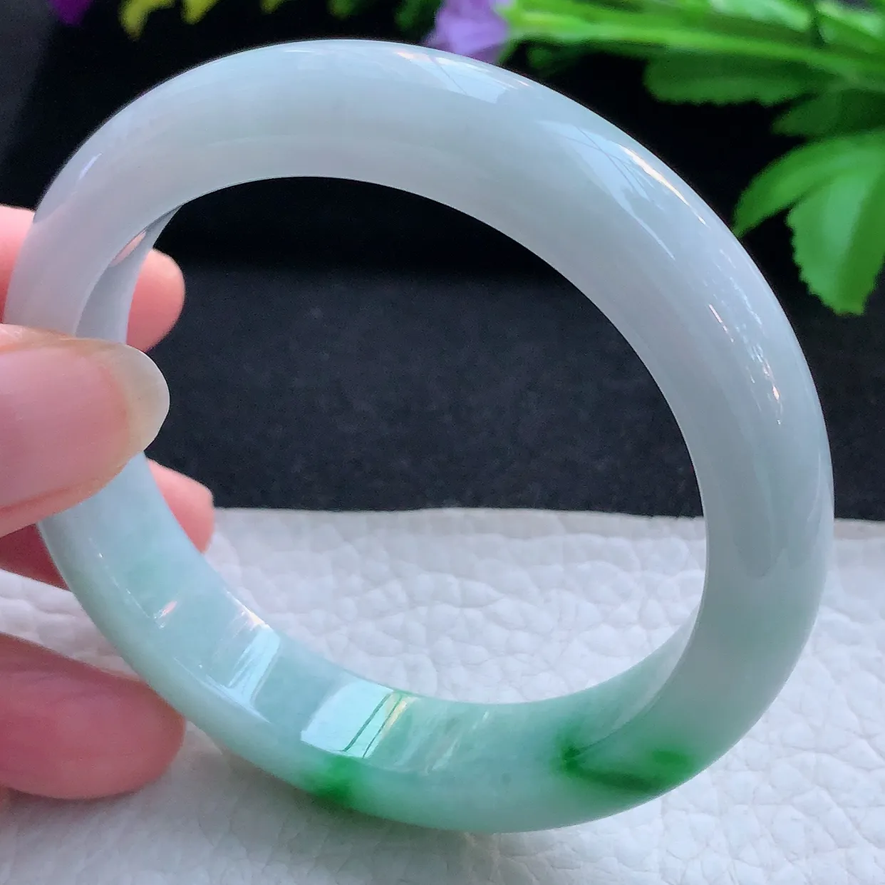 nr实拍57*13*8.6平安镯 天然缅甸翡翠玉手镯白底青宽边玉手环