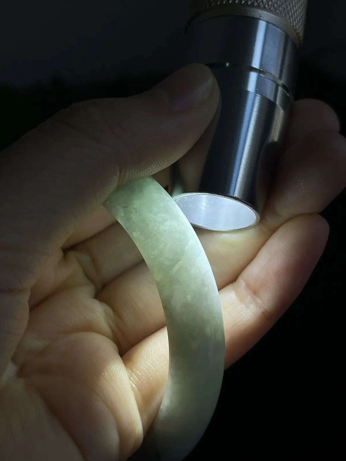 正圈56.2圈口，翡翠糯化种飘绿正手镯