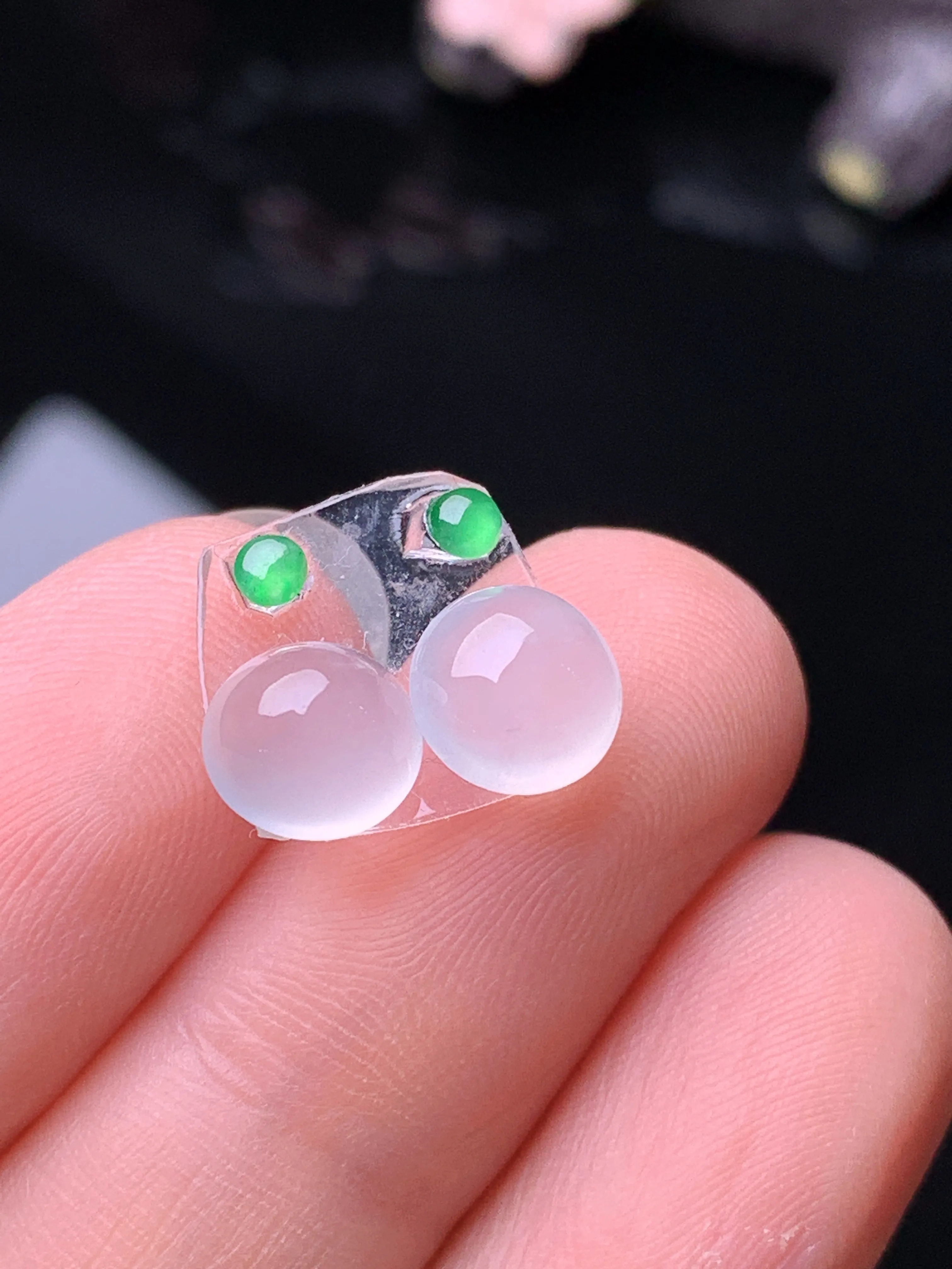 镶嵌款 冰种蛋面一对 玉质细腻 色泽艳丽清新 整体尺寸7*3.8