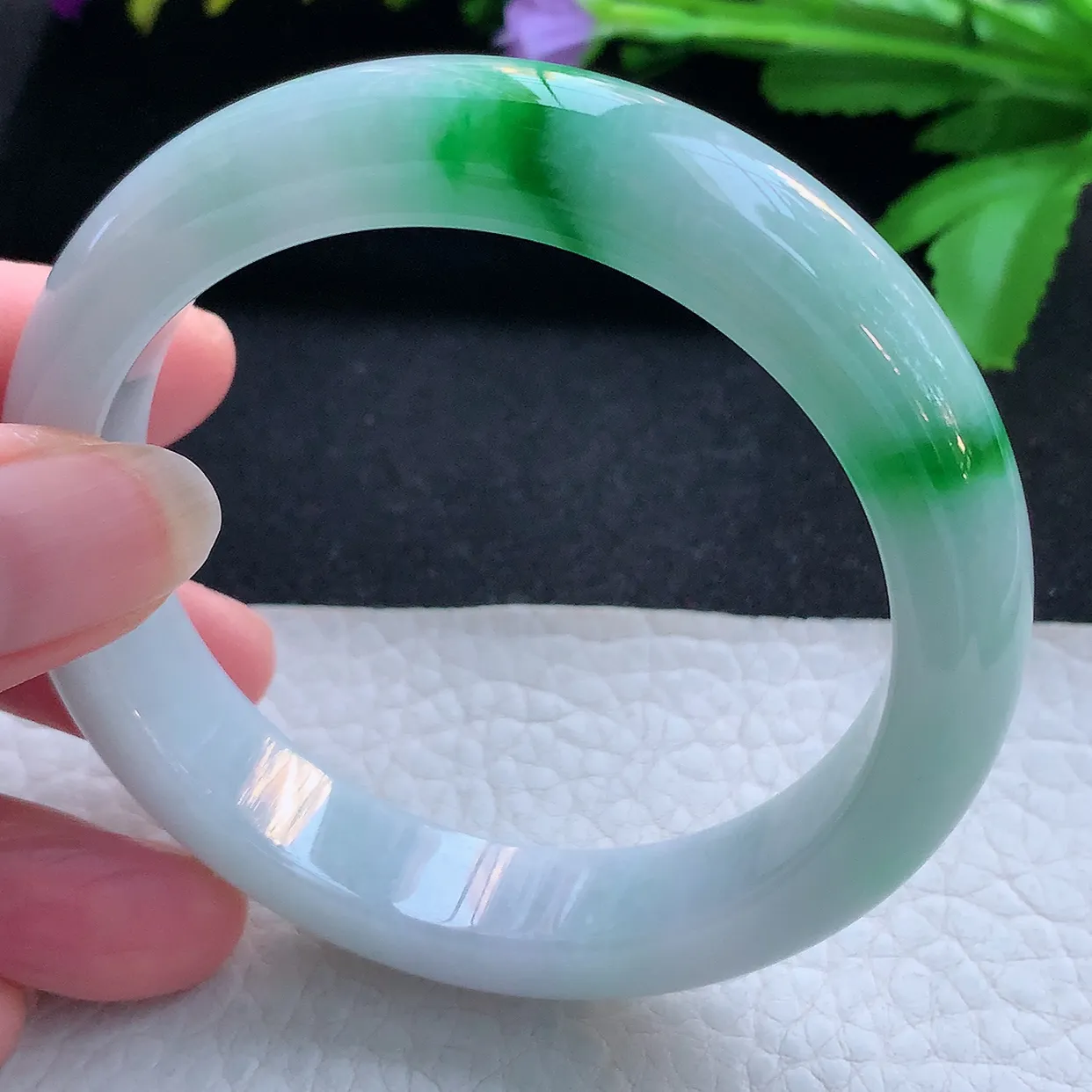 nr实拍57*13*8.6平安镯 天然缅甸翡翠玉手镯白底青宽边玉手环