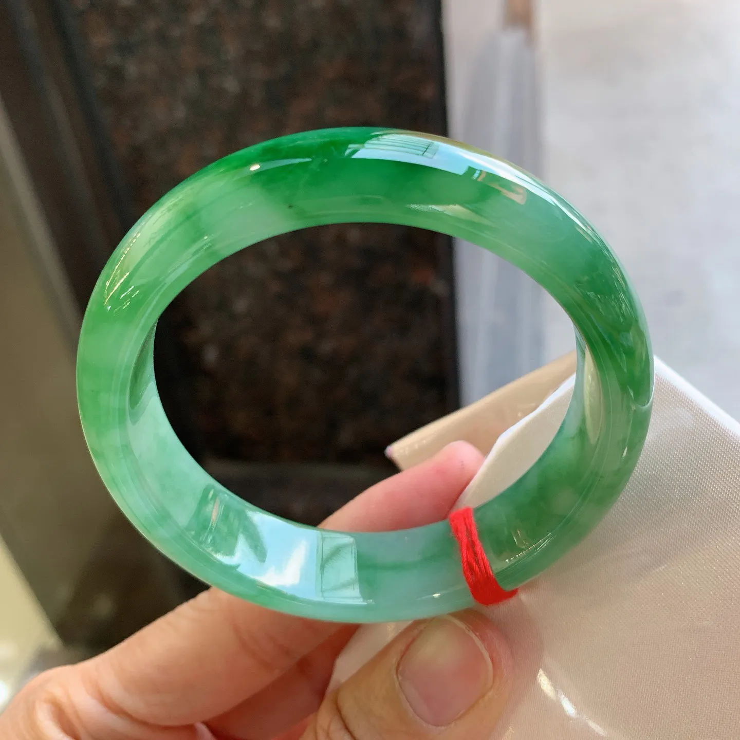 正圈飘绿 无瑕 尺寸：59/15.8/8.2 色辣大圈口