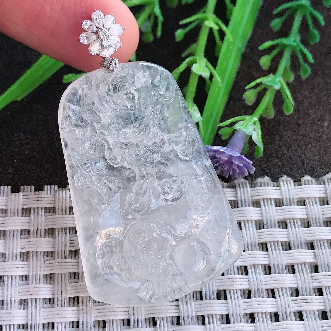 实拍A货翡翠40.5/27.5/5老坑18k金镶嵌冰种龙牌吊坠翡翠挂件