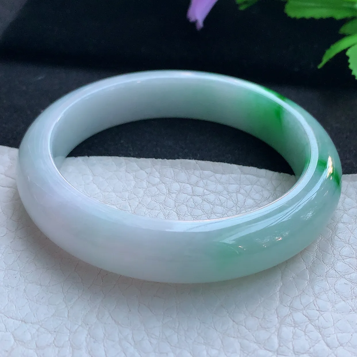 nr实拍57*13*8.6平安镯 天然缅甸翡翠玉手镯白底青宽边玉手环