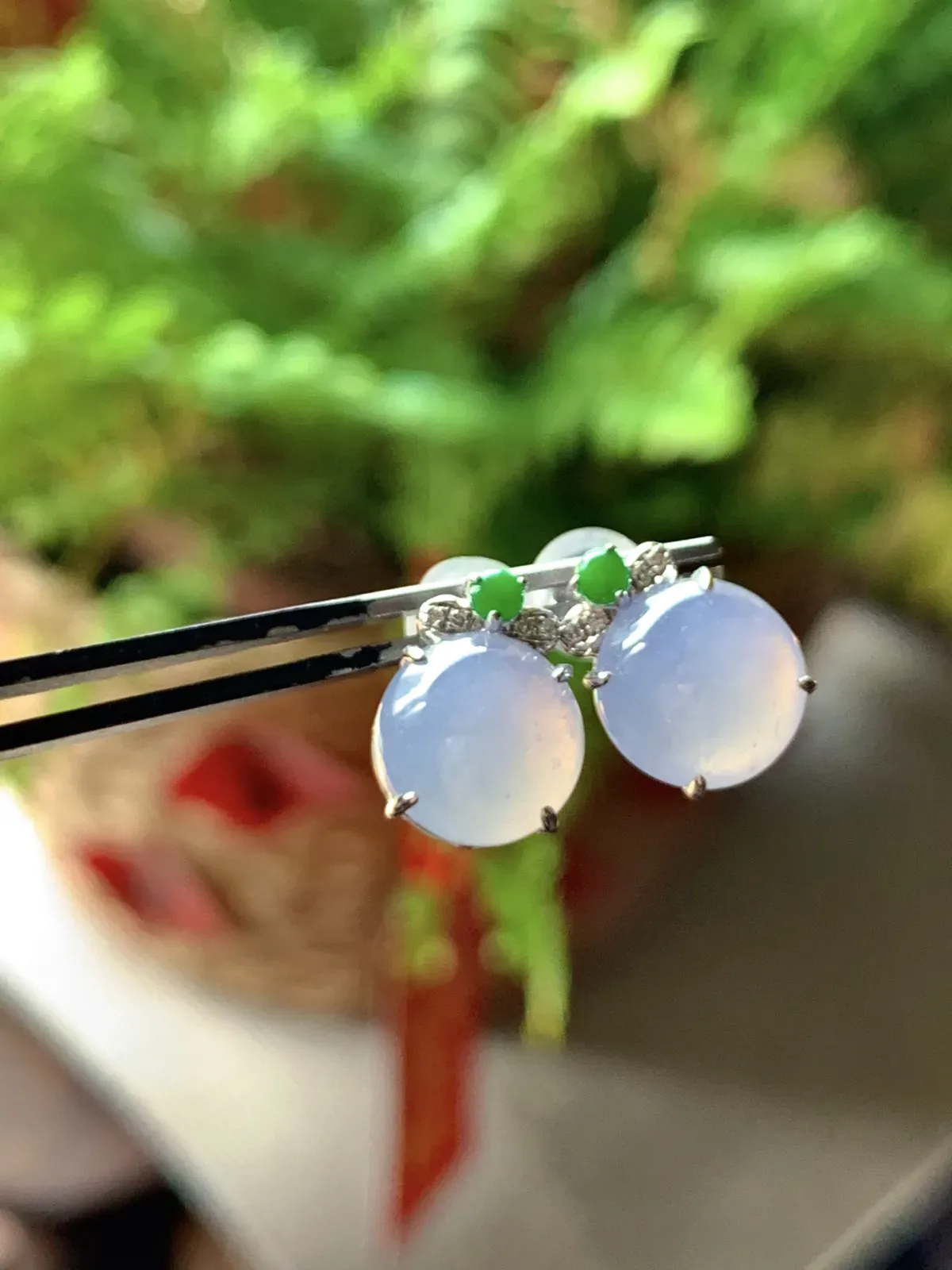 高冰紫罗兰蛋面耳钉
【说明】缅料  18k金镶嵌 完美 性价比高  
【整体】10.9-8.4-5
【裸石】8.5-3.3