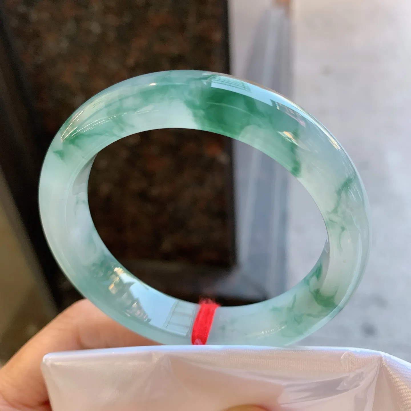 正圈冰飘花 无瑕 尺寸：56/12.2/8.8  冰润