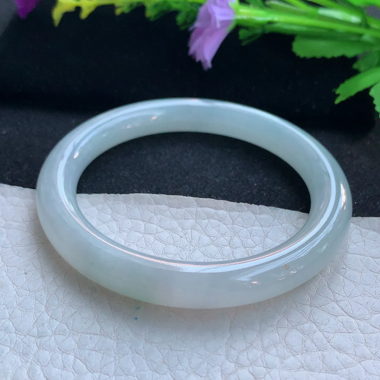 n实拍54.5*8.8美人镯 天然缅甸翡翠玉手镯冰纯秀气圆条叮当镯