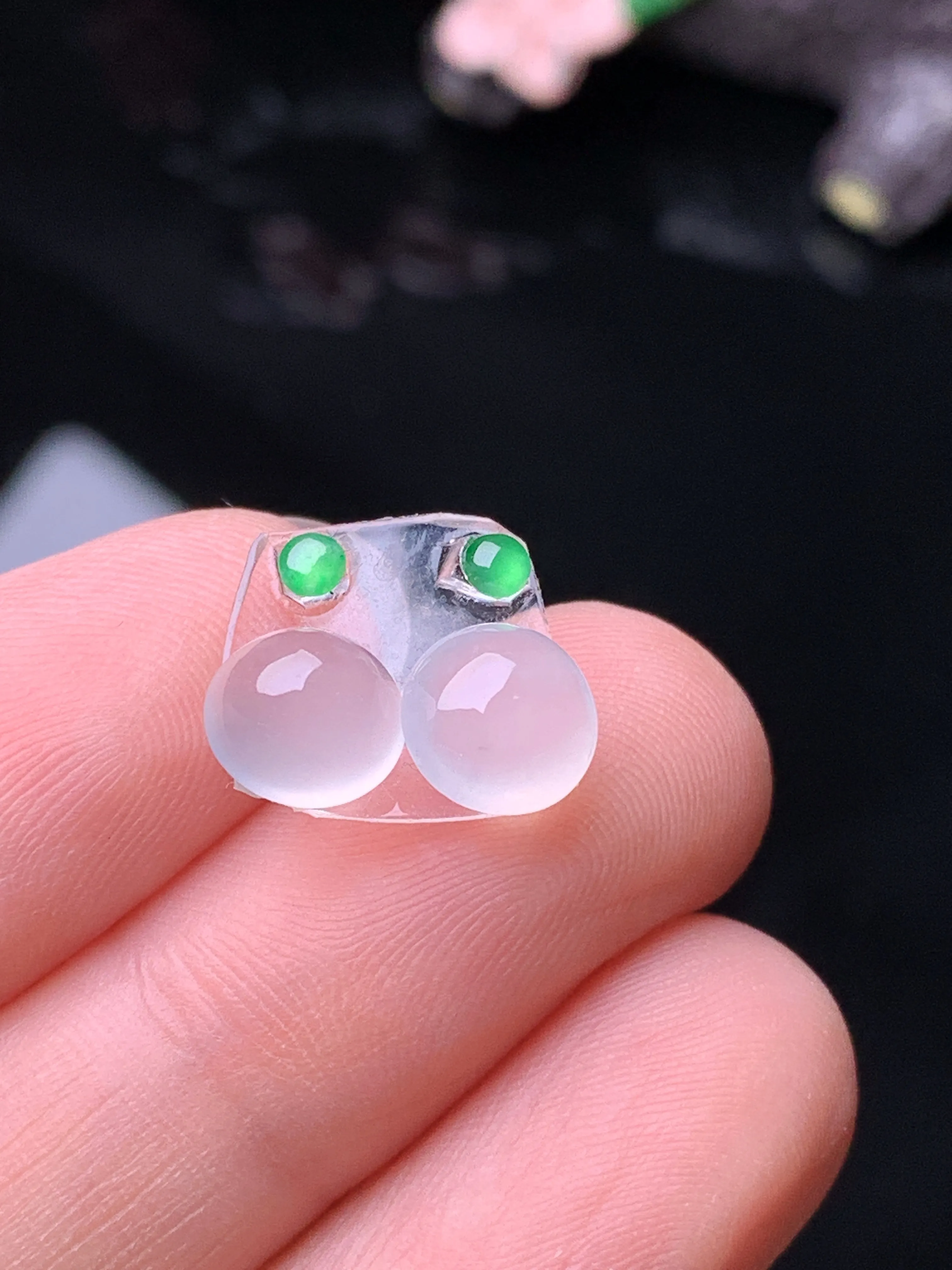 镶嵌款 冰种蛋面一对 玉质细腻 色泽艳丽清新 整体尺寸7*3.8