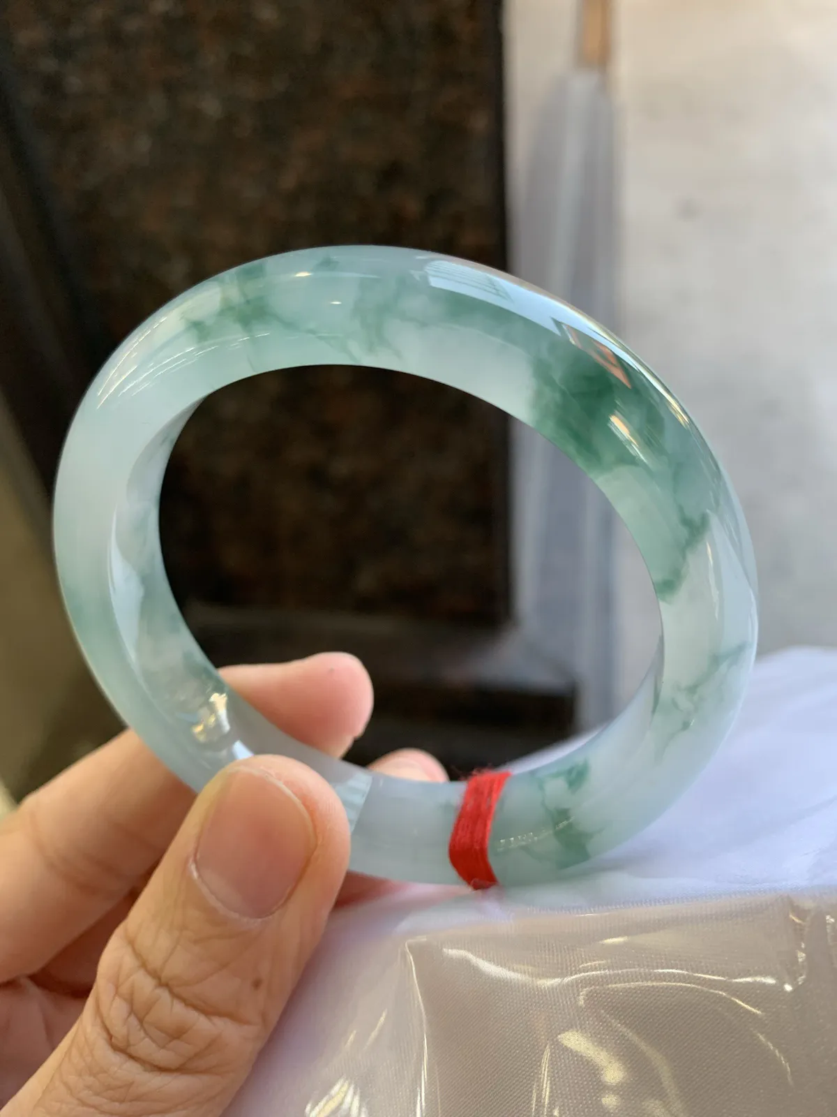 正圈冰飘花 无瑕 尺寸：56/12.2/8.8  冰润