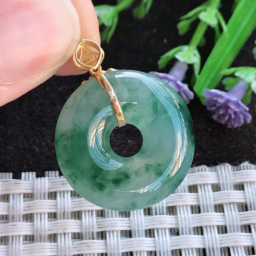 实拍A货翡翠22.8/5.8老坑18k金镶嵌冰胶飘花玉环平安扣吊坠翡翠挂件