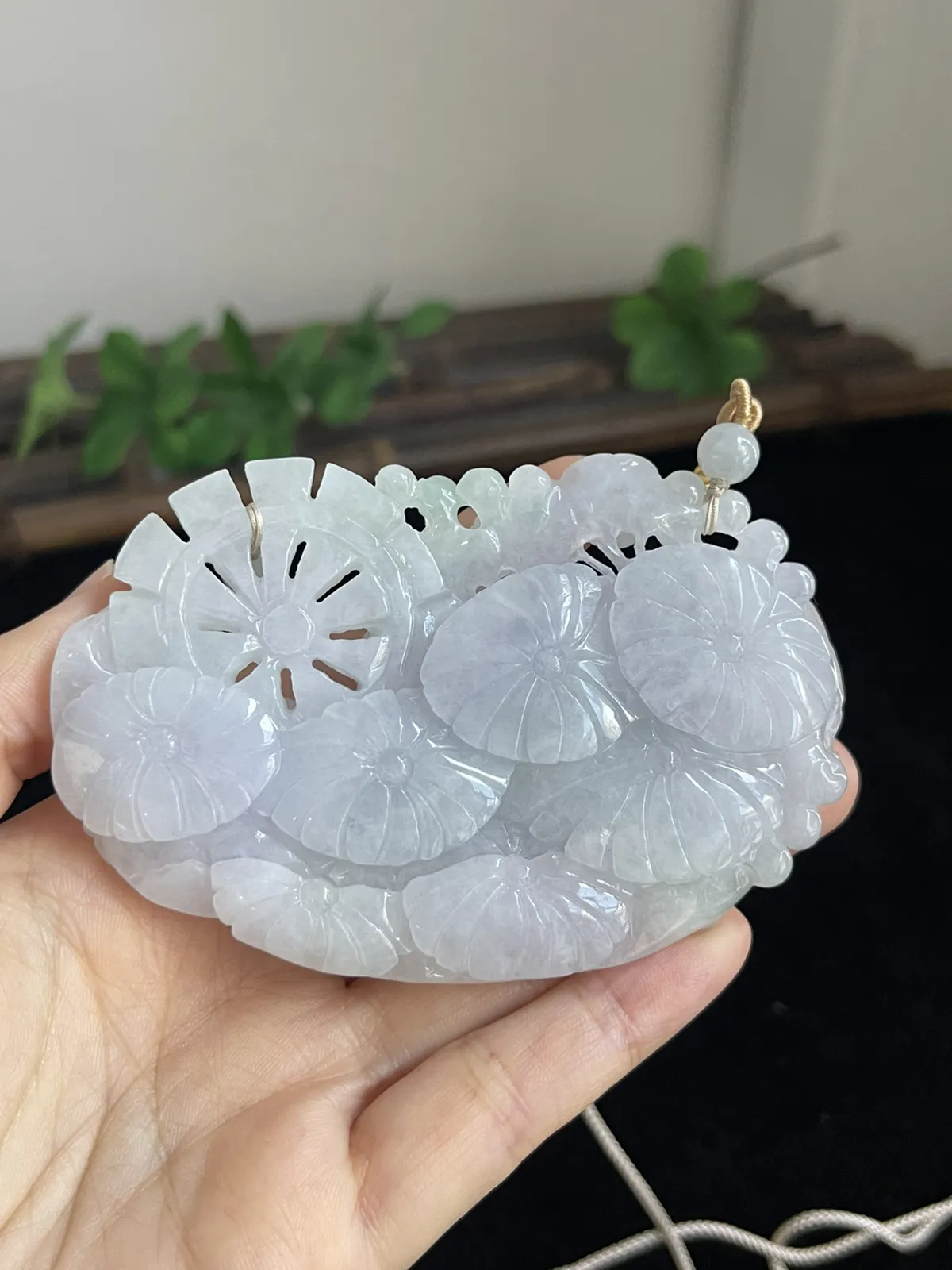 翡翠花件，配珠未测