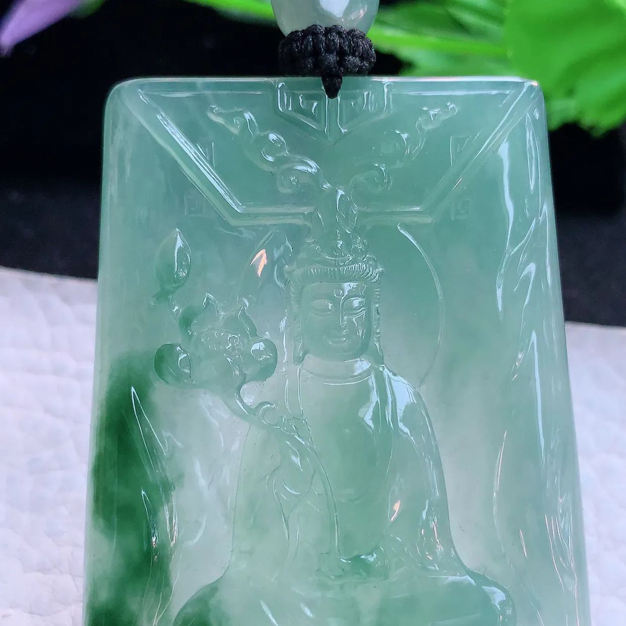 yl实拍71.6*45.8*5.6缅甸翡翠精雕满绿飘花持莲观音 玉观音玉挂件