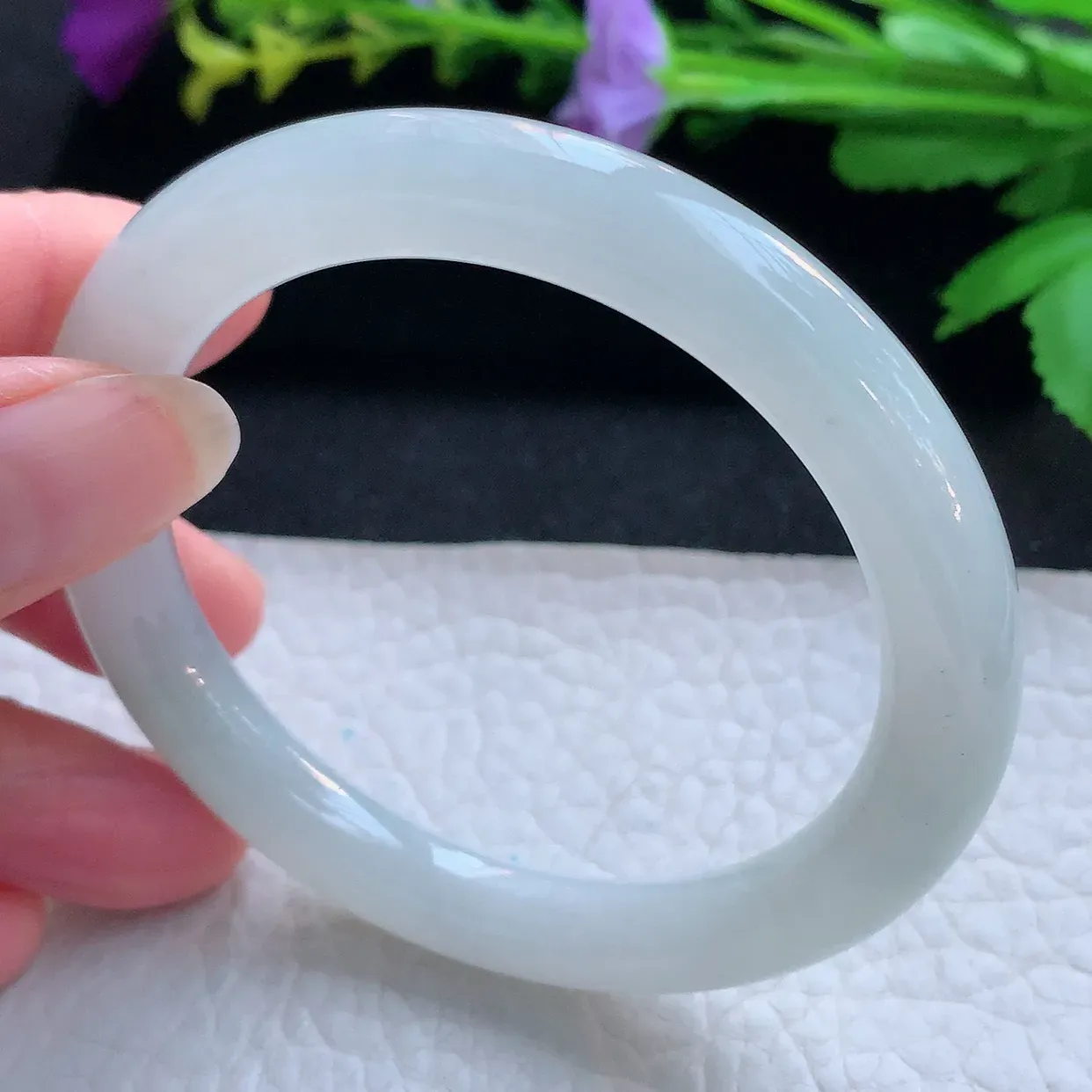 n实拍54.5*8.8美人镯 天然缅甸翡翠玉手镯冰纯秀气圆条叮当镯