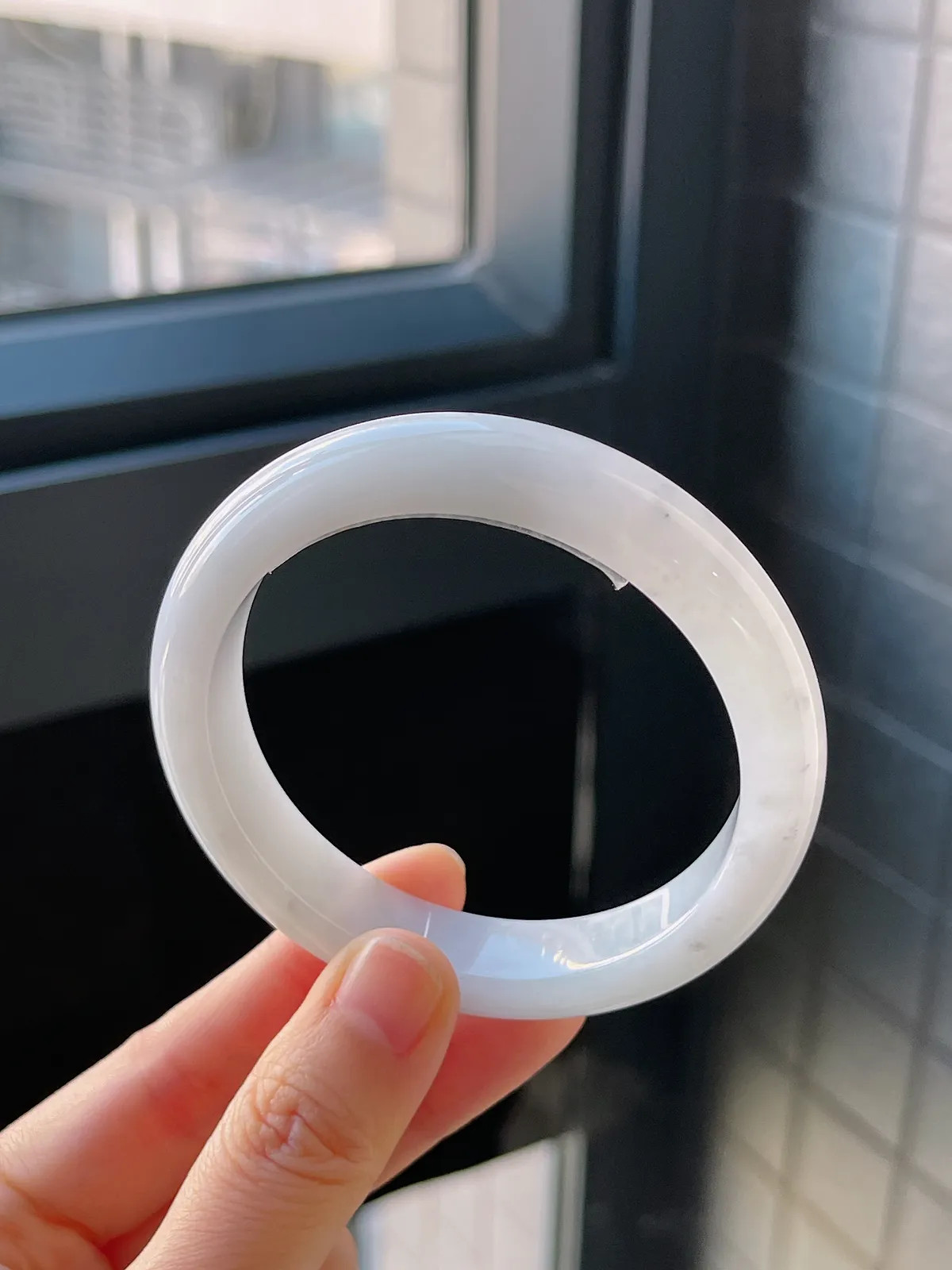 正圈56圈口，翡翠糯化种白色手镯