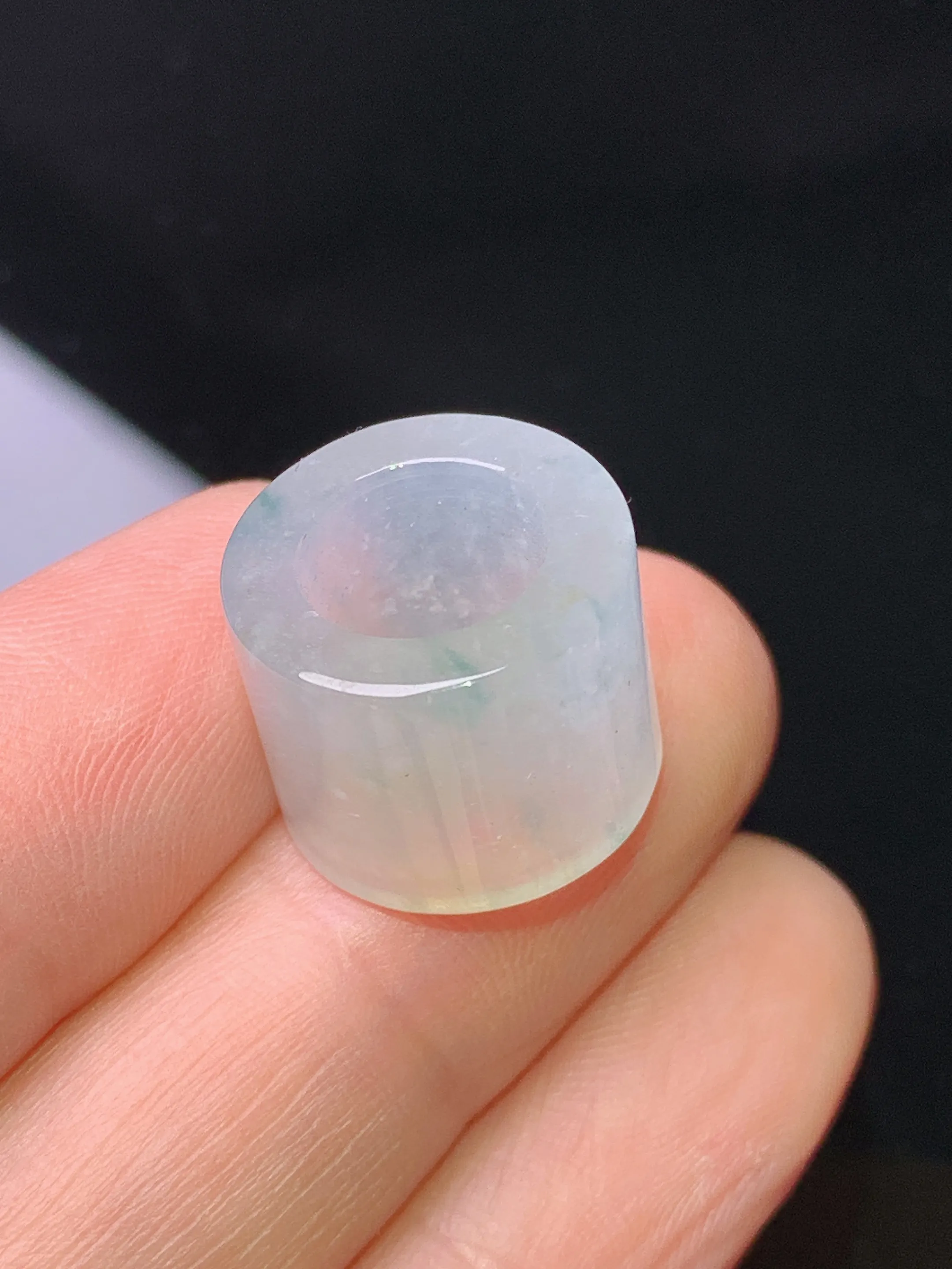 冰种路路通吊坠 玉质细腻 色泽艳丽清新 整体尺寸15*12