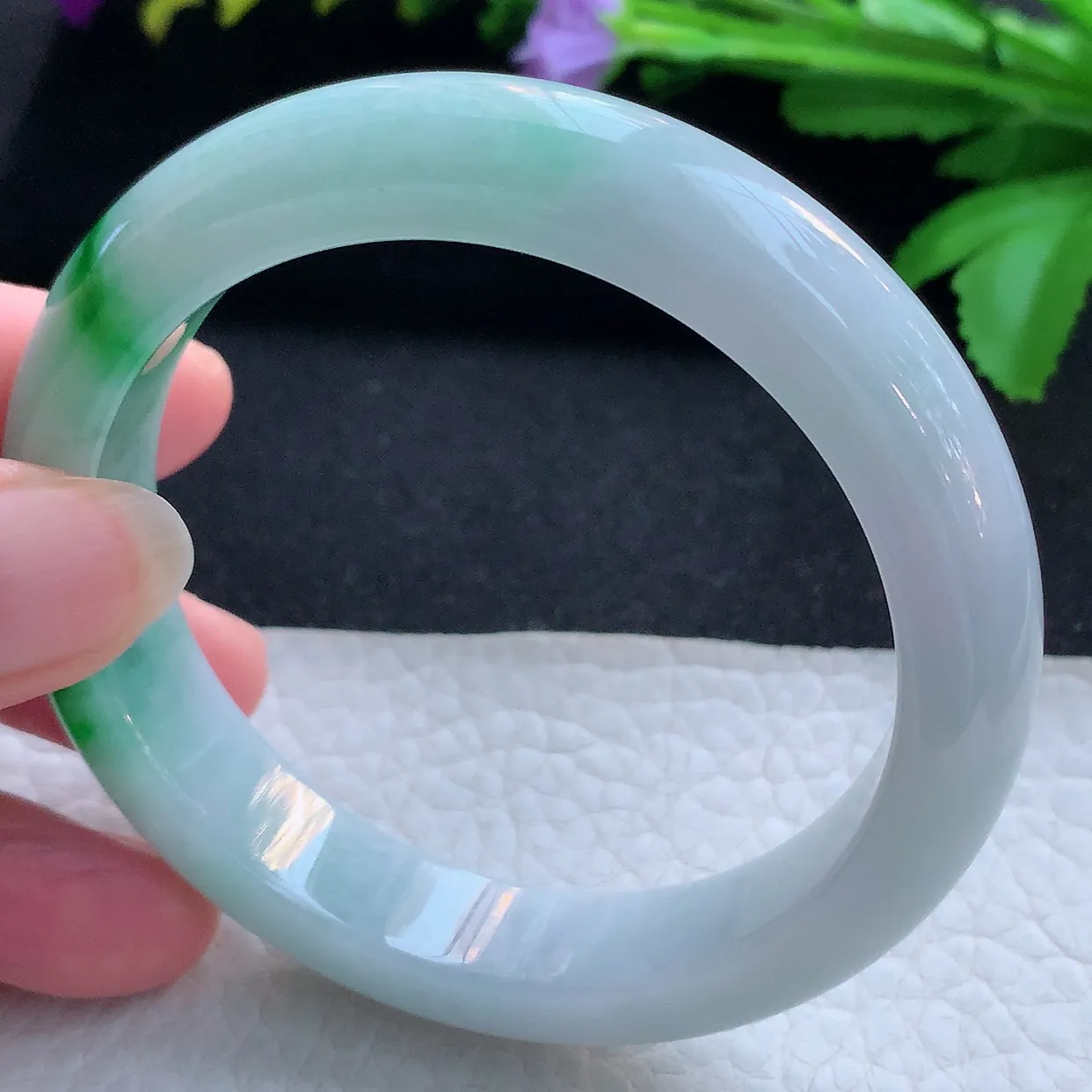 nr实拍57*13*8.6平安镯 天然缅甸翡翠玉手镯白底青宽边玉手环