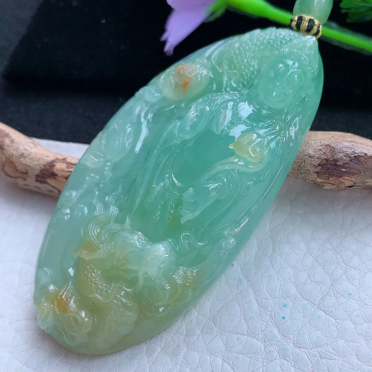 yl收藏款76.6*38*14.5缅甸翡翠精雕冰黄加绿御龙观音玉挂件