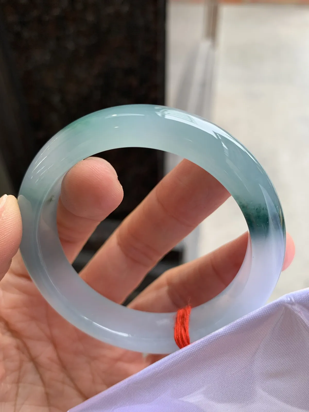 正圈冰飘花 无瑕 尺寸：52.5/11.9/8.3 冰润