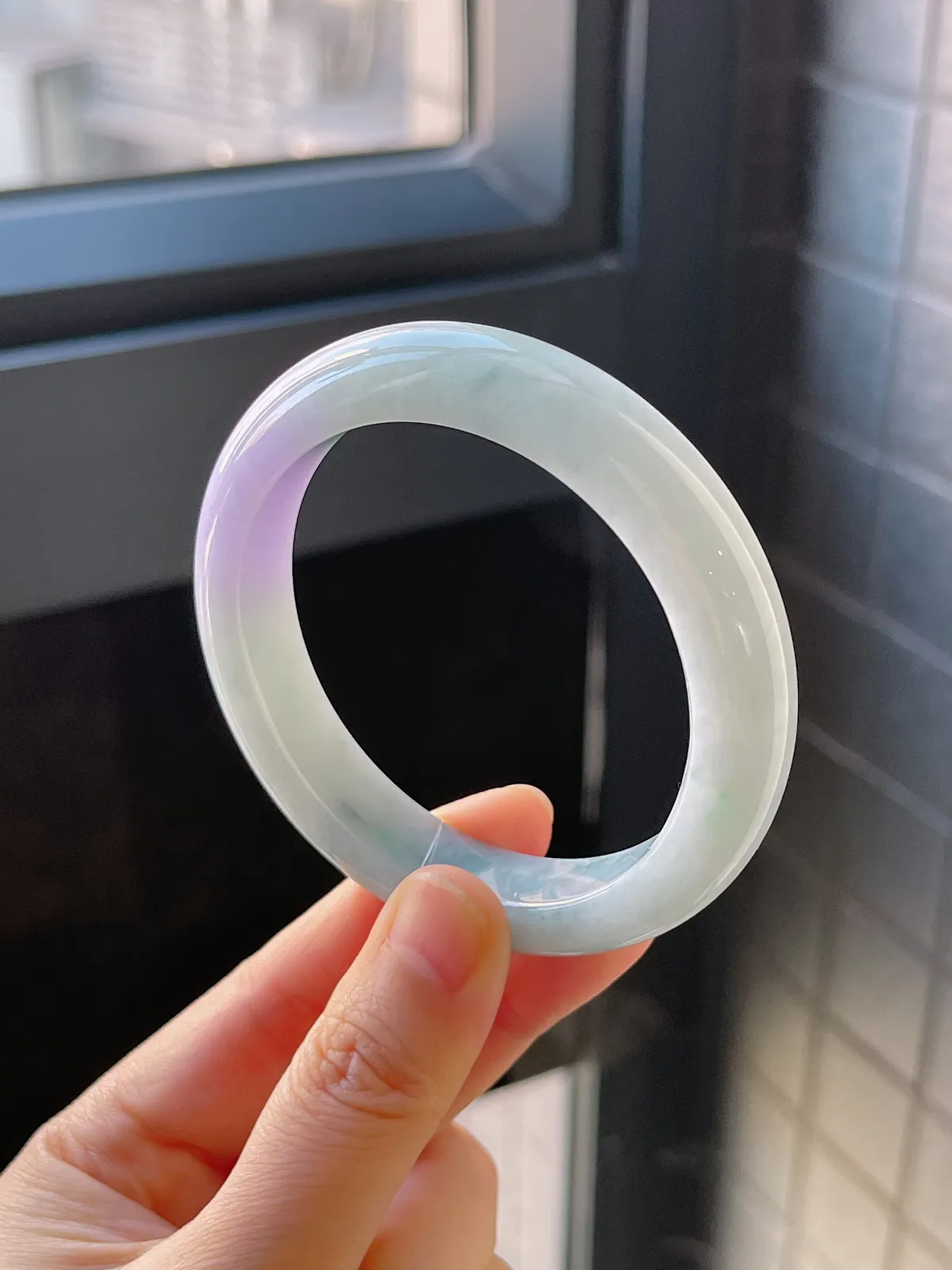 正圈55圈口，翡翠糯化种春带彩手镯