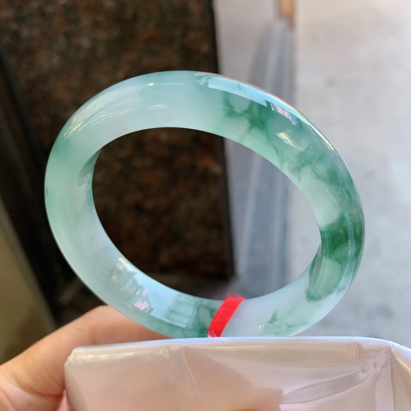 正圈冰飘花 无瑕 尺寸：56/12.2/8.8  冰润