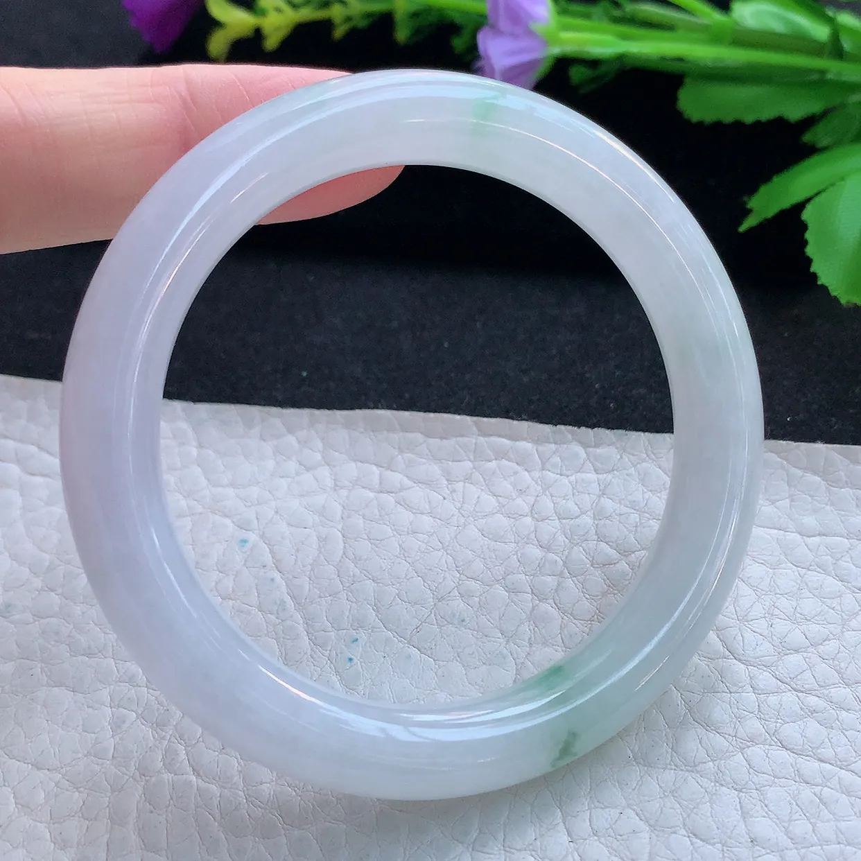 n实拍53.5*9.5*8.8美人镯 天然缅甸翡翠玉手镯飘清爽圆条叮当镯