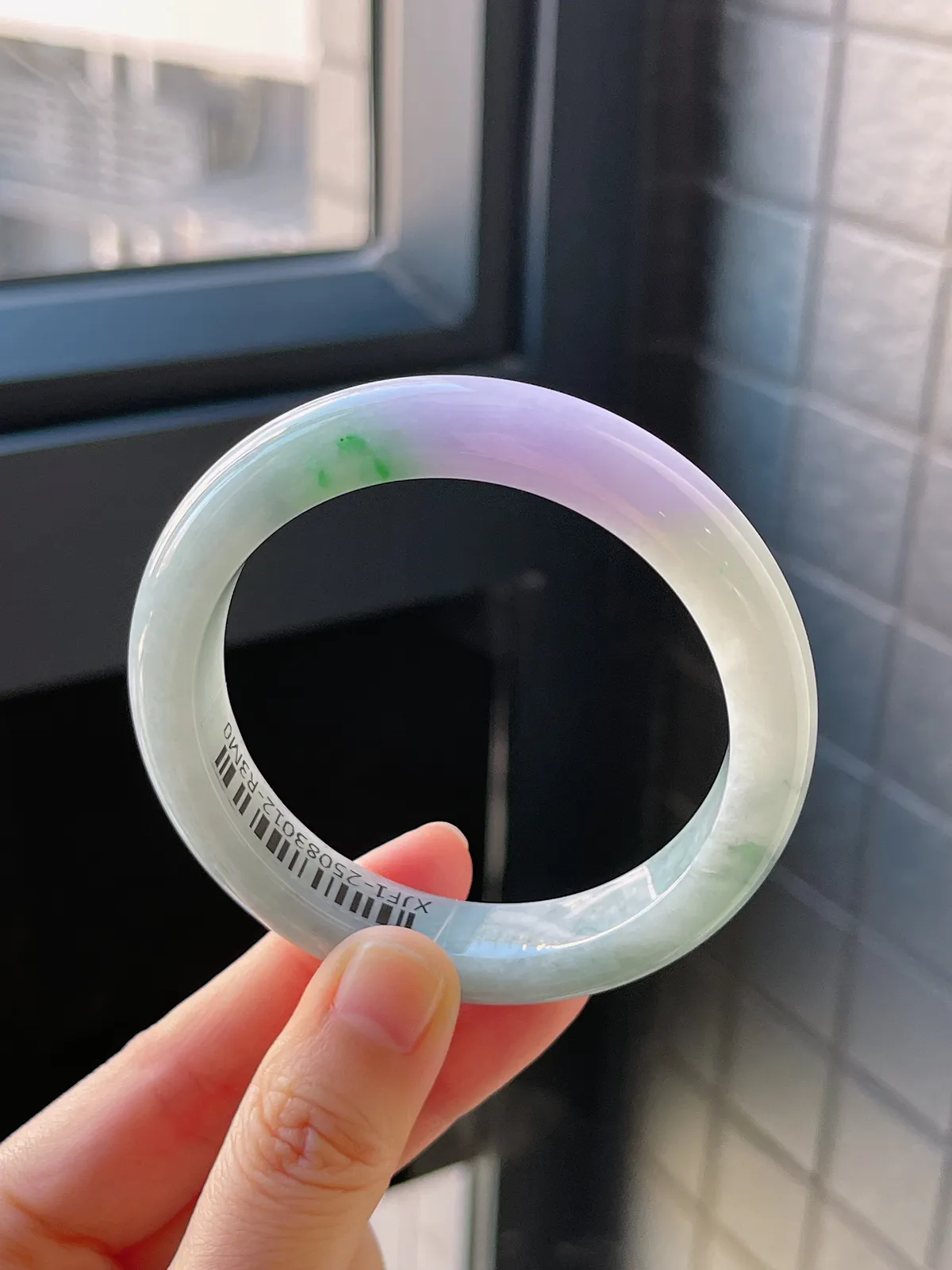 正圈55圈口，翡翠糯化种春带彩手镯