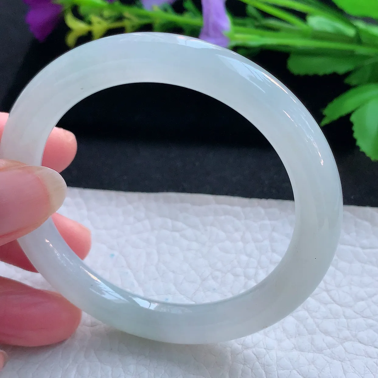 n实拍54.5*8.8美人镯 天然缅甸翡翠玉手镯冰纯秀气圆条叮当镯