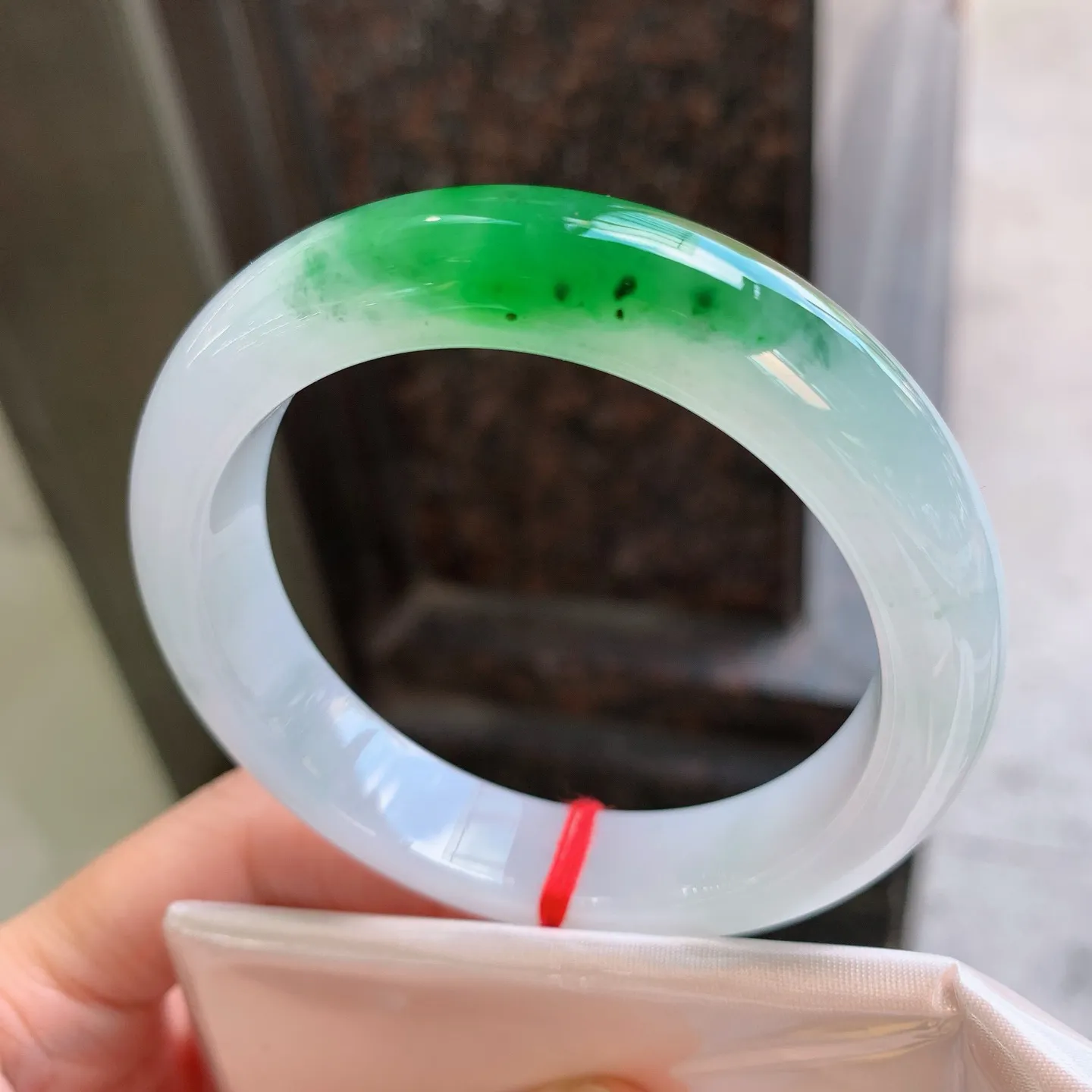 正圈冰飘绿 无瑕 尺寸：56.8/13.2/9.1 种色俱佳