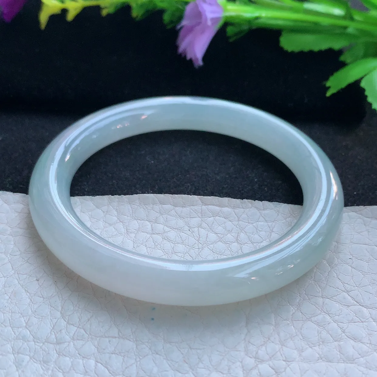 n实拍54.5*8.8美人镯 天然缅甸翡翠玉手镯冰纯秀气圆条叮当镯