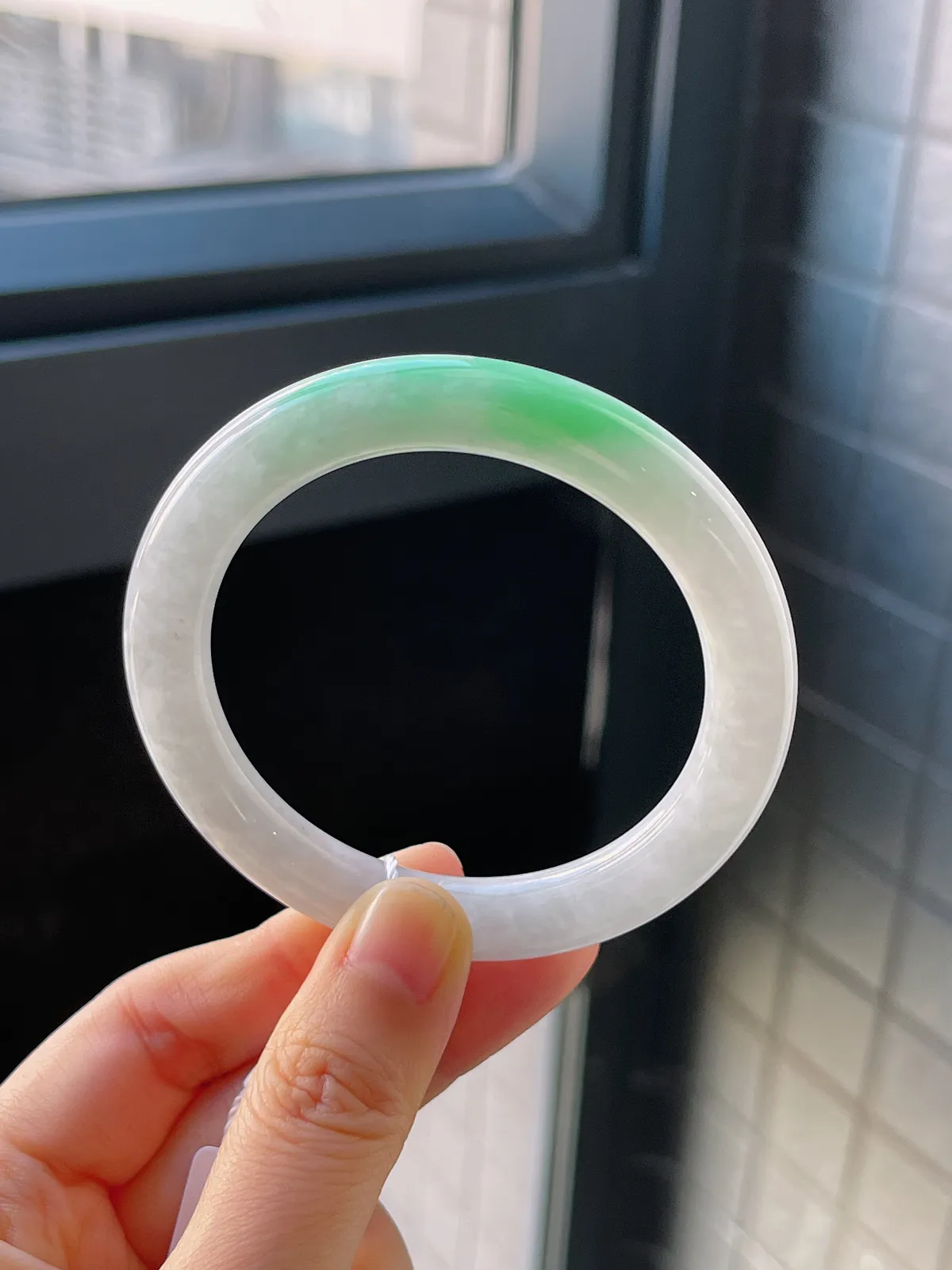 圆镯53圈口，翡翠糯化种飘花手镯