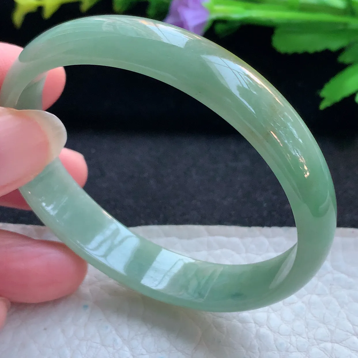 ee实拍56*49*12.3*8.2贵妃镯 天然缅甸翡翠玉手镯双彩蛋形宽边玉手环