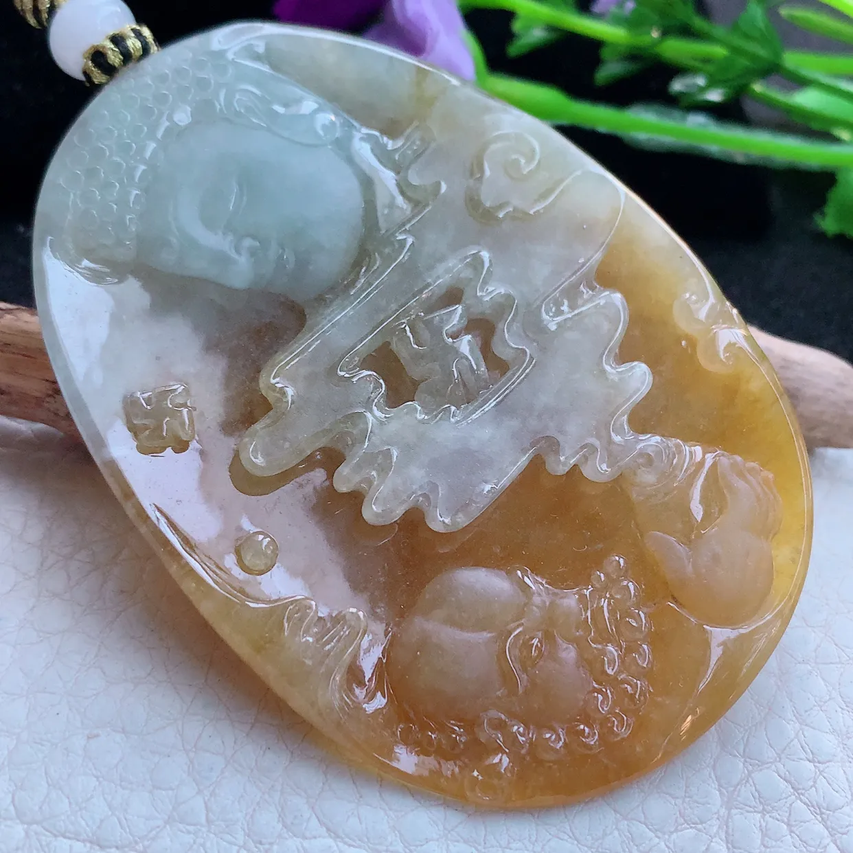 yl实拍72.3*51.2*10特色缅甸翡翠精雕冰双彩一念之间玉挂件