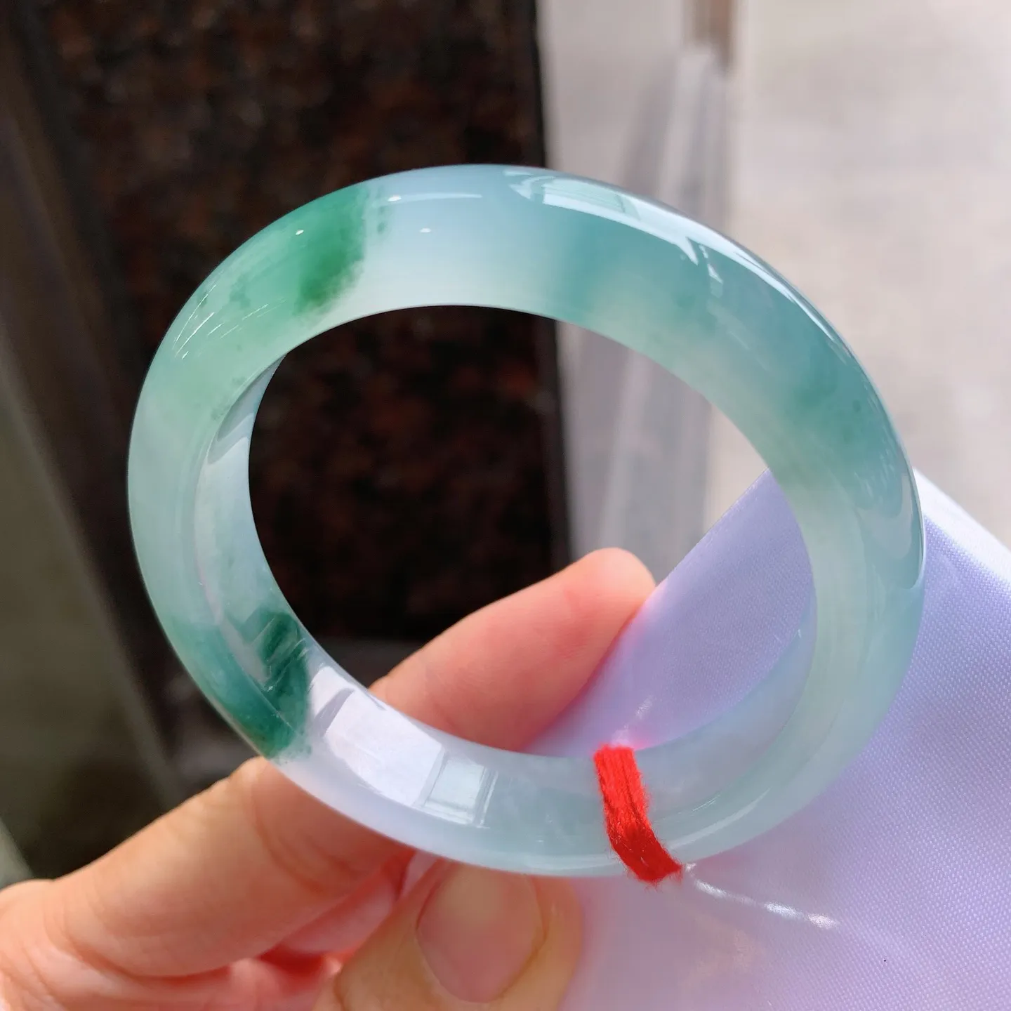 正圈冰飘花 无瑕 尺寸：52.5/11.9/8.3 冰润