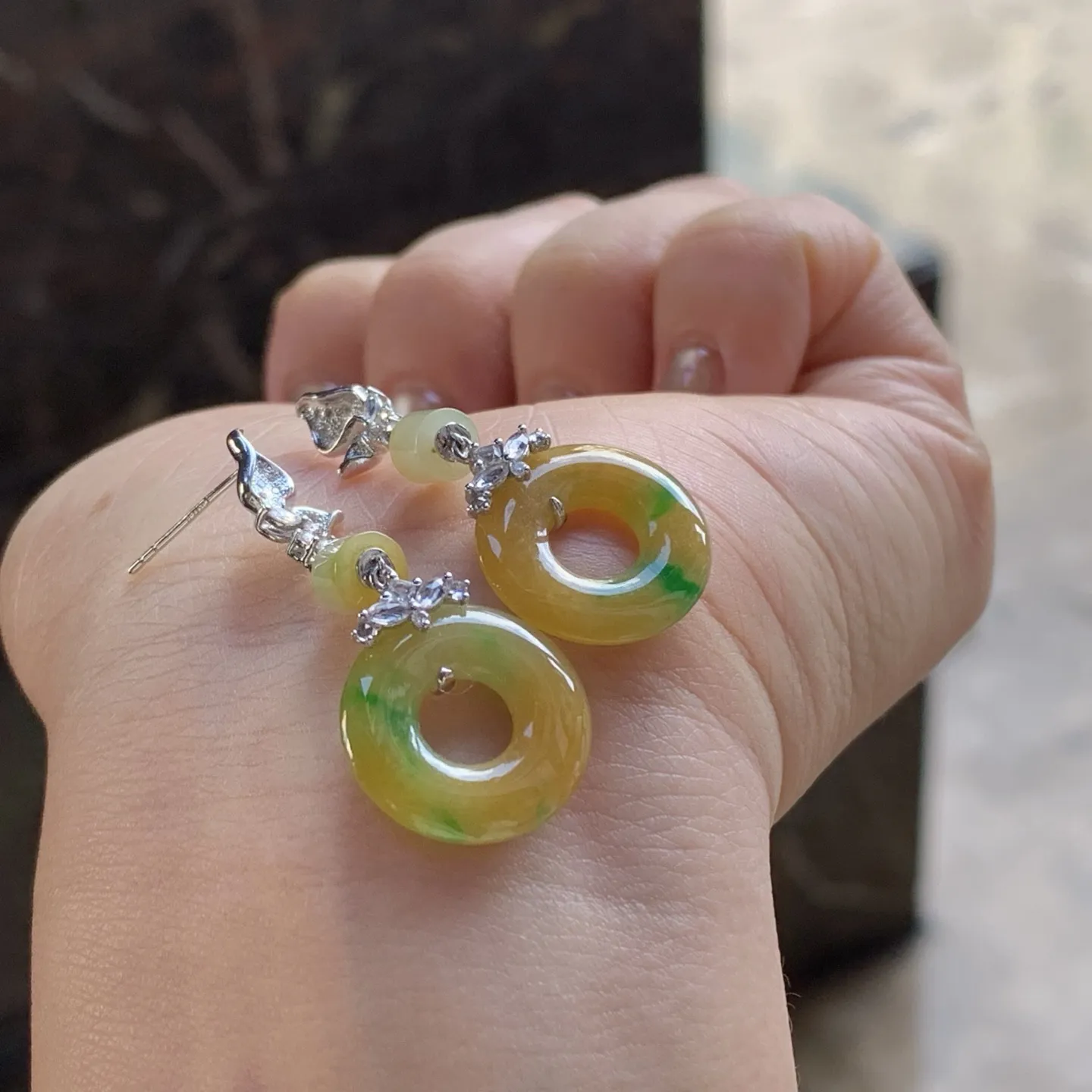 黄加绿子母扣耳坠