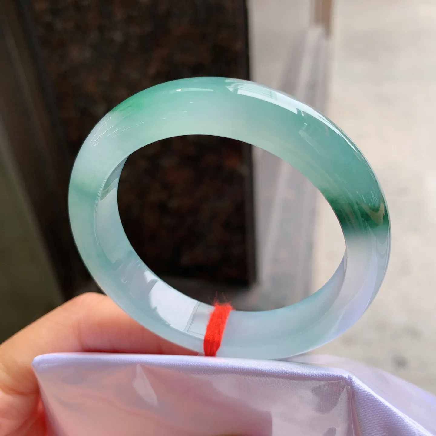 正圈冰飘花 无瑕 尺寸：52.5/11.9/8.3 冰润