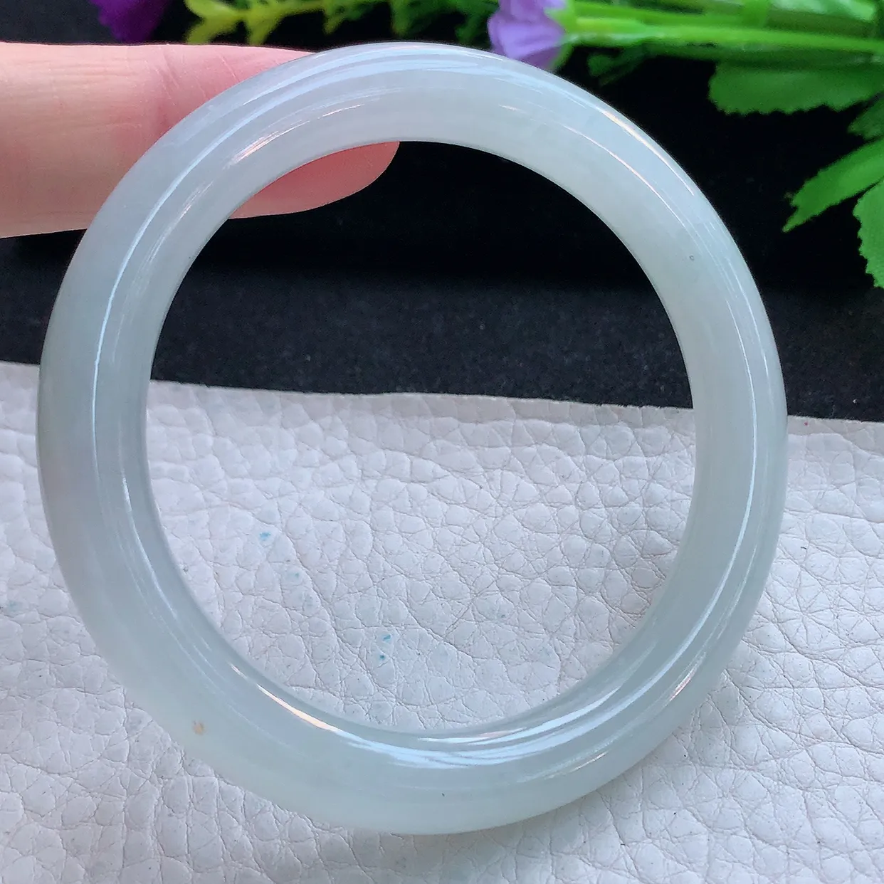 n实拍54.5*8.8美人镯 天然缅甸翡翠玉手镯冰纯秀气圆条叮当镯