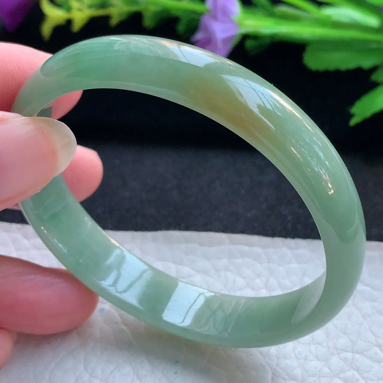 ee实拍56*49*12.3*8.2贵妃镯 天然缅甸翡翠玉手镯双彩蛋形宽边玉手环