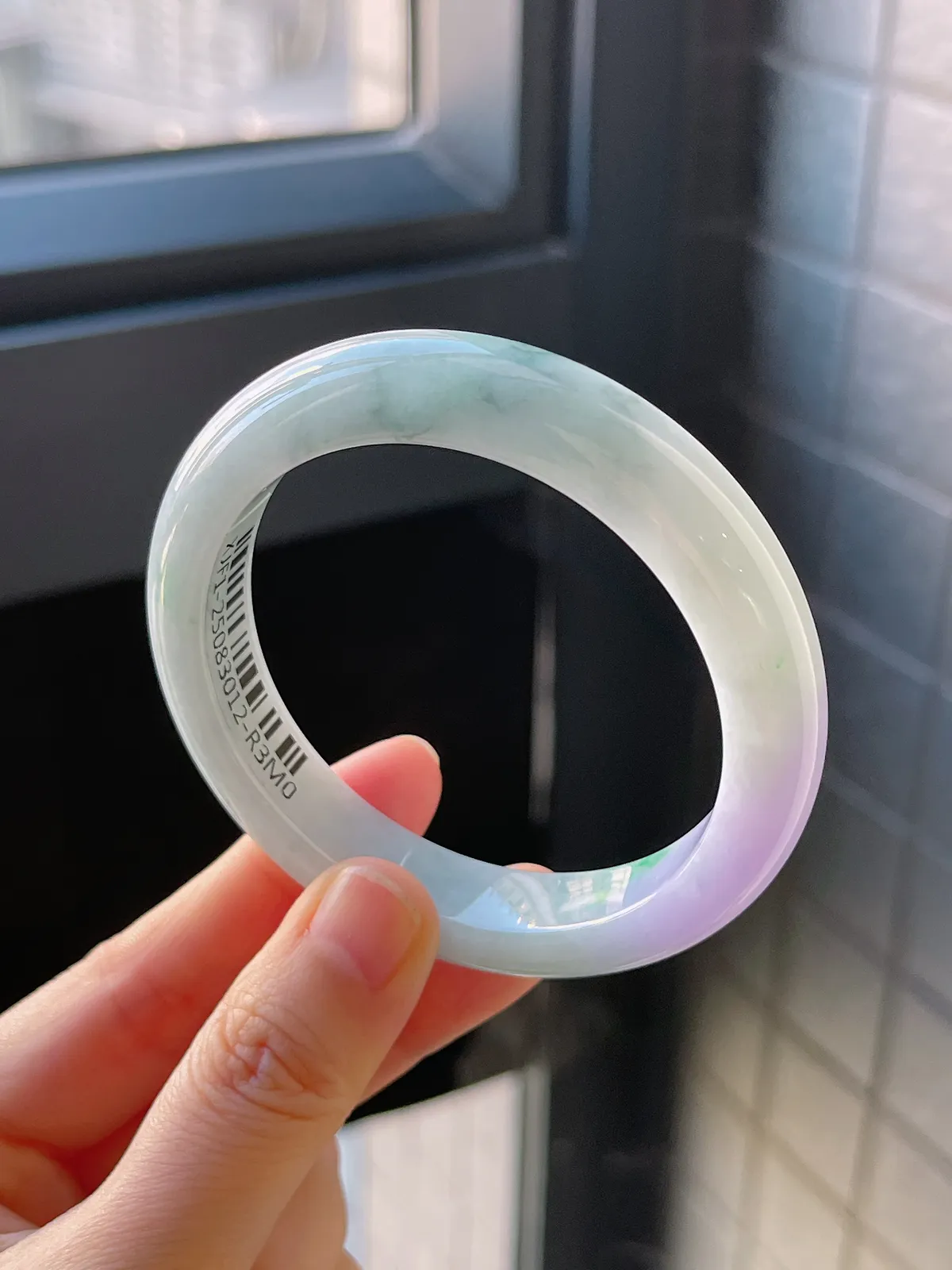 正圈55圈口，翡翠糯化种春带彩手镯