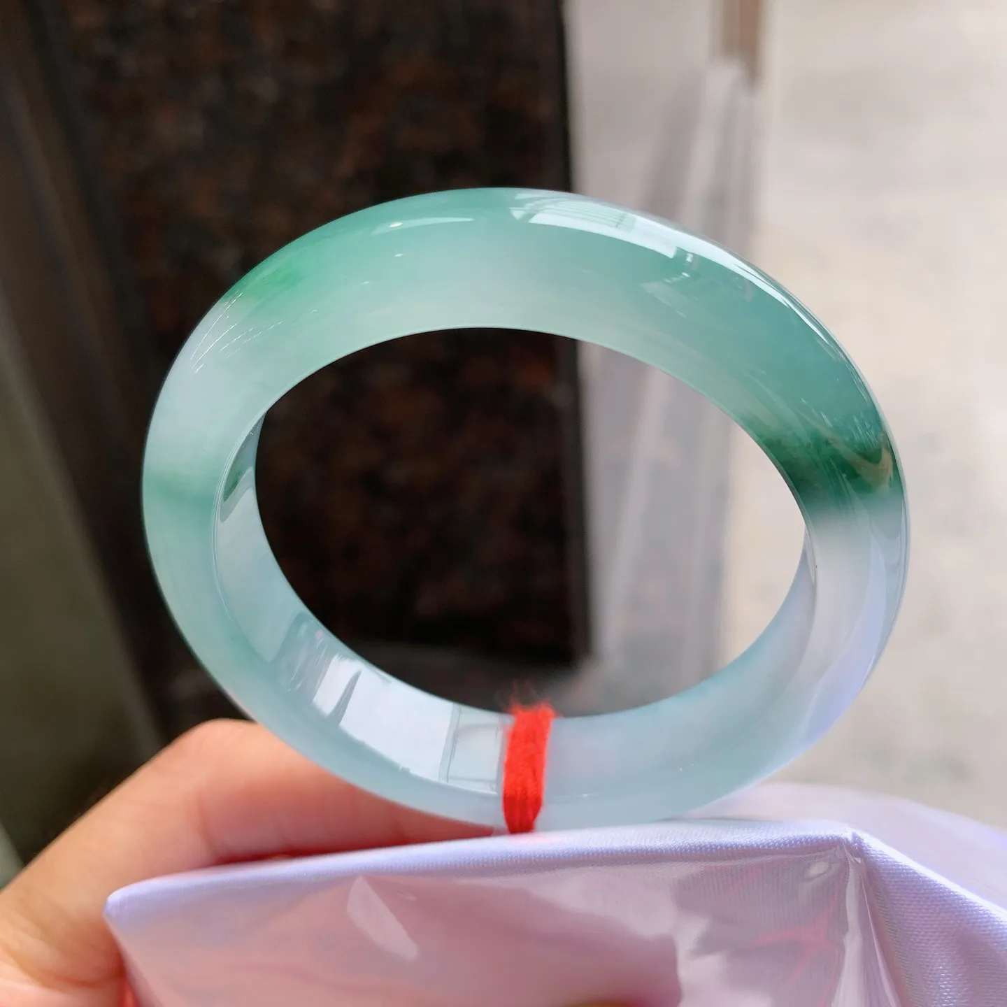 正圈冰飘花 无瑕 尺寸：52.5/11.9/8.3 冰润