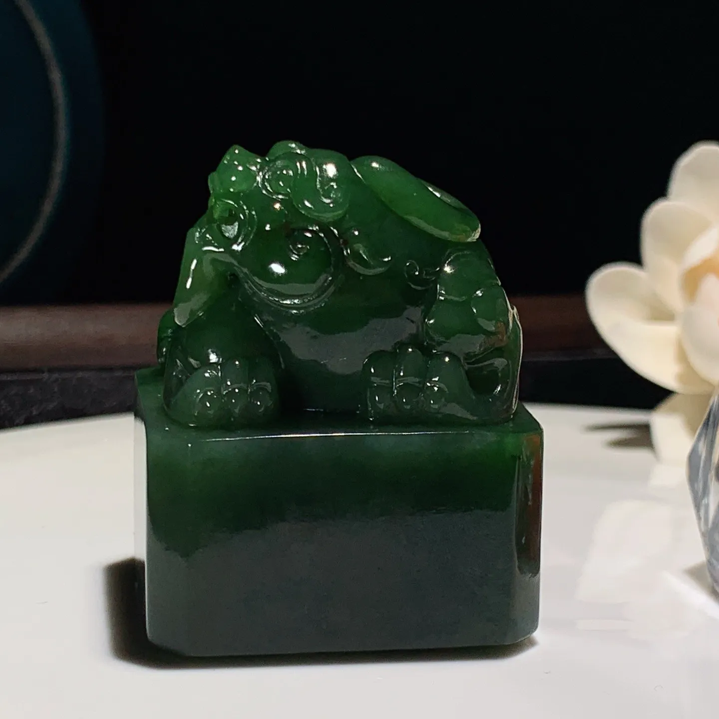 和田玉菠菜绿俄罗斯碧玉招财进宝貔貅印章 尺寸40/51重175克 无裂无杂 玉质细腻油润 底色纯净 