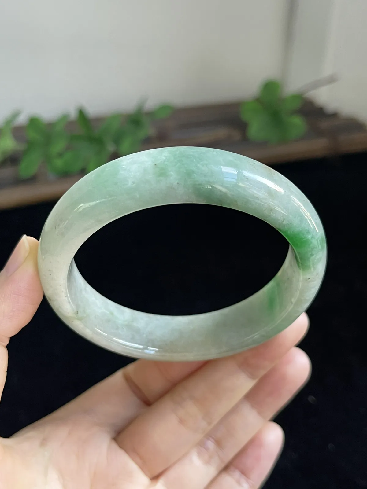 正圈57圈口，翡翠手镯