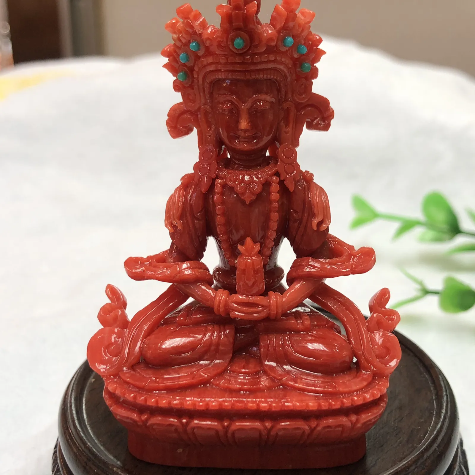 【红珊瑚长寿佛小摆件】可用作手持供奉，家庭供奉，工艺制作复杂精良，材料为意大利深红沙丁料，台湾拼接工